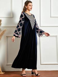 Nouvelle Abaya en velours de Dubaï de qualité supérieure, design de vêtements islamiques en gros, vêtements pour femmes en polyester antistatique, style turc, Abaya en velours - Product Image 3