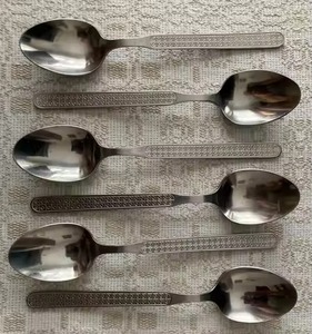 ชุดช้อนส้อมโลหะคุณภาพสูง ชุดอุปกรณ์รับประทานอาหารสแตนเลสพรีเมียม สำหรับร้านอาหารและบริการจัดเลี้ยง - Product Image 2