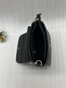 Sac fourre-tout de luxe en cuir véritable Saffiano imperméable pour femmes, personnalisé avec doublure en cuir véritable - Product Image 4