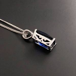 Collar de zafiro rectangular Mia, colgante de plata de ley con piedra de nacimiento de septiembre, regalo de cumpleaños para mujer - Product Image 2