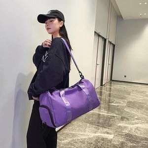 Bolsa Deportiva de Poliéster Turquesa con Cierre de Cremallera, Gran Capacidad, para Viajes y Fitness - Product Image 4