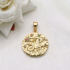 Colgante Medallón de Cabra del Zodíaco Capricornio Chapado en Oro de Plata Esterlina 925 Sólida al por Mayor con Circonitas Multicolor, Joyería Fina, Joyas de Recuerdo - Product Image 2