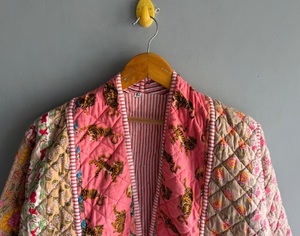 Veste matelassée florale en patchwork, cardigan léger et chaud pour femme, pour l'automne et l'hiver, cadeau pour elle - Product Image 4