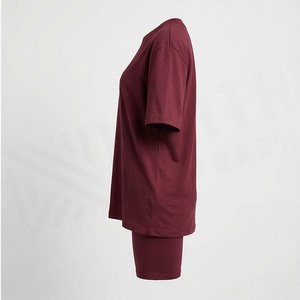 Conjunto de 2 Piezas para Mujer, Camiseta de Manga Corta de Color Sólido Tejida y Pantalones Cortos por Encima de la Rodilla, Cuello Redondo, Corte Holgado, Ropa Casual de Primavera/Verano - Product Image 3