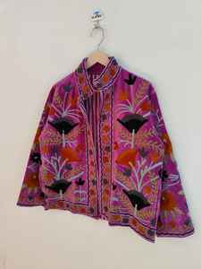Chaqueta Bomber Corta de Terciopelo Bordada con Suzani Morado, Hecha a Mano, Vintage, Ecológica, Reversible, Estilo Boho Hippie, Regalo - Product Image 2