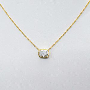 Colgante Solitario con Bisel de Corte Cojín de Diamante Cultivado en Laboratorio OEM/ODM con Cadena Delicada, Elegante y Minimalista, Colgante de Oro de 18K y 22K - Product Image 2
