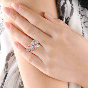 Bague Diamant Glamour Feuillage Luxe en Or Rose 18K, Bague Florale Feuillage Diamant pour Femme, Bague Statement Élégante Inspirée de la Nature - Product Image 2