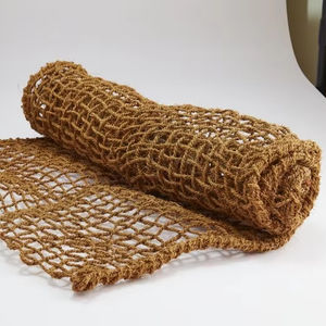 Produit en fibre de coco d'origine sri-lankaise, géotextile, précieux pour le contrôle de l'érosion des sols paysagers, la construction, le contrôle de l'érosion des rives de rivière et l'écosystème. - Product Image 1