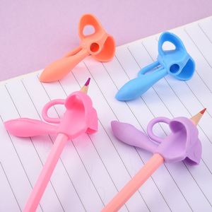 Corrector de Agarre para Bolígrafo de 5 y 3 Dedos, Protector para Práctica de Escritura - Product Image 3