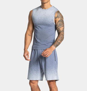 Conjunto Deportivo Personalizado para Hombre al por Mayor, Camiseta sin Mangas y Pantalones Cortos con Degradado, Transpirable, de Alta Calidad y Ecológico, Conjunto de Fitness Elite para Gimnasio - Product Image 3