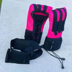 Gants de boxe MMA Muay Thai personnalisés en néoprène avec fermeture à scratch et support de poignet, équipement d'entraînement de boxe unisexe - Product Image 6