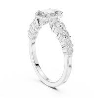 Bague de fiançailles en argent sterling avec émeraude et pierres latérales rondes en moissanite |   Bague de mariage multi-pierres pour femme