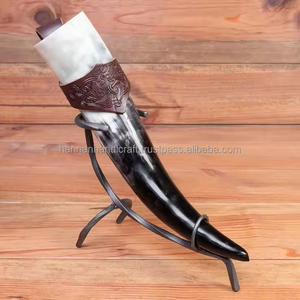 Soporte de Cuerno de Búfalo Vikingo de Calidad Premium, Cuerno de Vaca Pulido con Cinturón de Cuero, Estilo Animal - Product Image 2