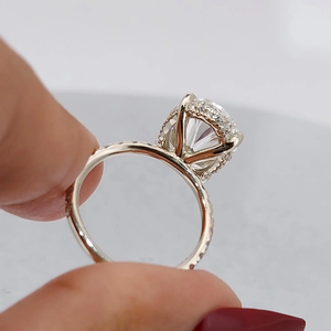 Anillo de Compromiso de Diamante Natural con Corte Ovalado en Oro Amarillo para Mujer, con Piedras Laterales Baguette, Estilo Clásico, Certificado GIA - Product Image 3