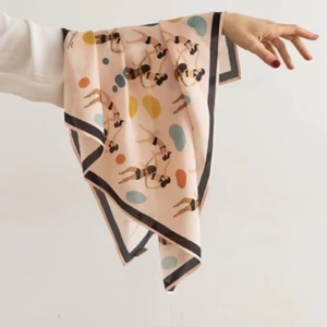 Accessoires élégants en soie douce de tissu léger de foulards carrés imprimés personnalisés idéaux pour les commandes en gros - Product Image 1