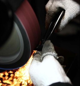Ciseaux à cuticules professionnels Ziakot en acier inoxydable pour manucure et pédicure – Vente en gros - Product Image 2