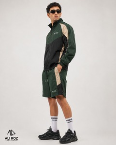 Ensemble coupe-vent personnalisé : veste légère en nylon et short respirant, séchage rapide, élégant, OEM - Product Image 3