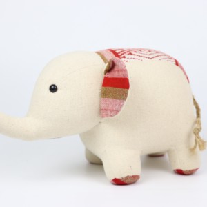 Juguetes de Peluche al por Mayor, Hechos a Mano, Brocado de Elefante Étnico Tailandés de Nghe An, Color Azul/Rojo, 15 cm de Altura - Product Image 1