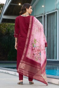 Conjunto de Kurta de Viscosa y Seda para Mujer con Bordado a Mano y Dupatta de Seda Muselina con Estampado Digital, Ropa al por Mayor - Product Image 5