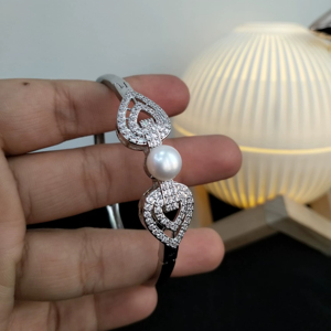 Freshwater Pearl AD <b>Bracelet</b> Gold Plated American Diamond Pearl <b>Bracelet</b> Fashion Jewelry Wholesale Manufacturer - Product Image 1