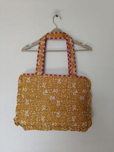 Funda acolchada para portátil de algodón naranja claro con correas para el hombro y cierre de asa - Product Image 6