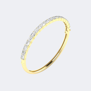 Brazalete de Diamantes con Barra de Esmeraldas de 3.80CTW - Product Image 4