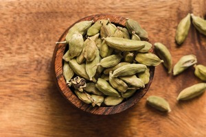 Cardamomo Verde y Marrón Barato al por Mayor / Cardamomo Negro Seco Orgánico de Primera Calidad - Product Image 2