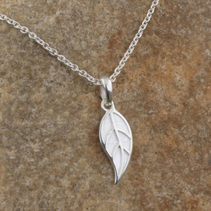 Collier tendance en argent 925 avec pendentif en forme de feuille, chaîne à maillons, pour femme, à porter au quotidien, délicat, minimaliste, pour les fêtes, les mariages, cadeaux - Product Image 1