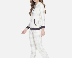 Survêtements personnalisés de qualité supérieure pour femmes, style unique, tendance, grandes tailles, hiver, respirants, polyester et coton, fabrication en usine - Product Image 2