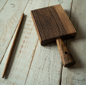 Tabla de madera para gnocchi, tabla de madera natural para despegar la pasta, tabla para pasta y gnocchi a precio económico - Product Image 1