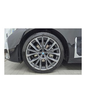 BMW Serie 7 730d XDrive M Sport, Modelo Marzo 2021, con 100.863 km, Caja de Cambios Automática, Asientos de Cuero, Combustible Diésel, Volante a la Izquierda - Product Image 5