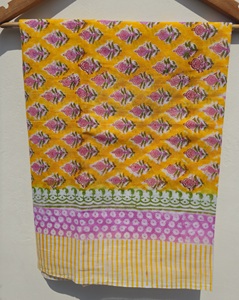 Paréo en coton imprimé à la main, motif floral jaune, pour femme, style bohème, léger, idéal pour la plage ou comme cache-maillot de bain, pour l'été - Product Image 6