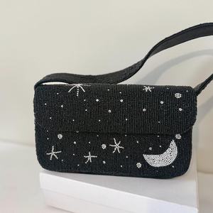 Sac à perles noir : Sac de vacances fait main avec motif lune et étoile - Product Image 3