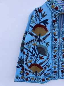 Veste d'hiver unisexe en coton brodé floral, tissée et matelassée, faite à la main, style bohème chic, respirante, TNT Suzani - Product Image 6