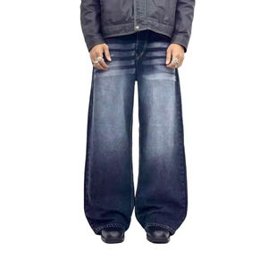 Pantalones vaqueros cargo de mezclilla para hombre, estilo urbano, azul lavado, corte apilado con múltiples bolsillos, cremalleras expuestas y cremalleras en los tobillos, de moda. - Product Image 1