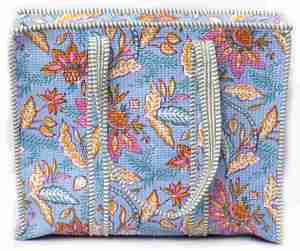 Bolso tote acolchado floral azul, bolso tote de algodón hecho a mano, bolso de viaje ligero, bolso de compras con estampado de bloques, bolso de hombro para uso diario - Product Image 1