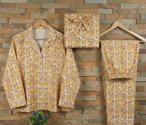 Pijama de Algodón Puro Estampado a Mano para Mujer, Suministro al por Mayor, India - Product Image 3