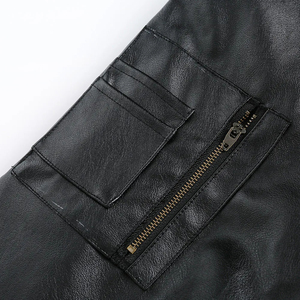 Blouson Bomber Homme Personnalisé en Cuir PU Formel Enduit Noir à Capuche Zippé Style Streetwear Fournisseur ODM - Product Image 4