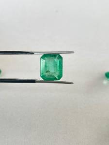 ขายส่งอัญมณี BALAJI GEMS JEWELLERY ขนาด 2 ซม. มรกตสีเขียวธรรมชาติ คละแบบ ล็อตแบบหลวม พลอยเจียระไนสำหรับแหวน จี้ และเครื่องประดับ - Product Image 2