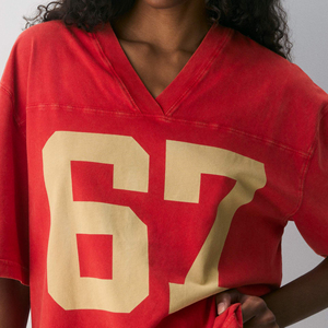 Camiseta de mujer vintage de algodón 100% pesado, la más popular, roja, de manga corta, cuello en V, informal de verano, personalizada, oversize, con lavado ácido - Product Image 5