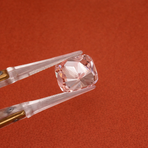 Proveedor de diamantes de laboratorio sueltos de 4.0 CT, diamantes cultivados en laboratorio, talla cojín, color rosa fantasía, VS1-VS2, certificados por IGI. - Product Image 3