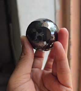 เพชรโมอิสซาไนต์ทรงกลมสีดำ น้ำหนักประมาณ 602 กะรัต พร้อมเจาะรู คุณภาพการเจียระไนระดับ AAA - Product Image 5