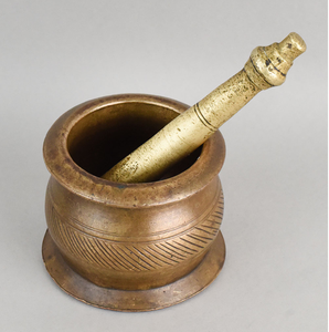 Premium polished brass mortar pestle set with beaded rim detail for <b>herb</b> crushing, available at wholesale prices. - Product Image 4