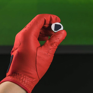 ถุงมือกอล์ฟหนังแกะคุณภาพพรีเมียมสำหรับผู้ชาย หนังคาเบรตต้าแท้ สัมผัสนุ่ม ระบายอากาศได้ดี กระชับมือ สวมใส่สบาย เหมาะสำหรับการแข่งขัน - Product Image 3