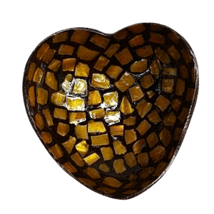 Bol en noix de coco naturel avec gravure détaillée, fait main, écologique, finition polie, parfait pour une cuisine durable - Product Image 1