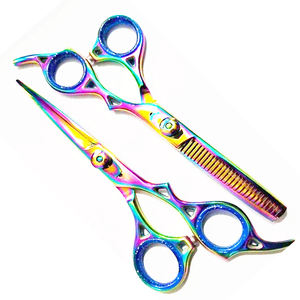 Tijeras de Peluquería Profesionales de Acero Inoxidable 6CR13 con 28 Dientes Afilados para Diestros - Product Image 3