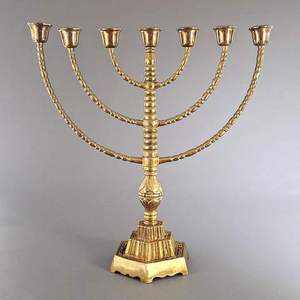 Menorah Pequeña para Villas, Sinagoga, Templo, Decoración de Mesa, Portavelas de Hanukkah, Acabado Plateado - Product Image 5