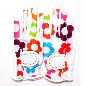 Guantes de Golf Personalizados de Primera Calidad, Transpirables, con Estampado de Poliéster - Product Image 3