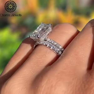 แหวนหมั้นเพชรโมอิสซาไนต์ทรงคุชชั่นสำหรับผู้หญิงจาก Charm Jewells ตัวเรือนเงินแท้ 925 ชุบโรเดียม ได้รับการรับรองจาก IGI น้ำหนัก 3 กรัม ดีไซน์คลาสสิก - Product Image 2