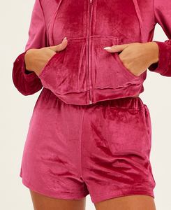 Ensemble décontracté 2 pièces personnalisé pour femme en polyester/coton, collection été, vente en gros, ensemble sweat à capuche et short en velours - Product Image 4